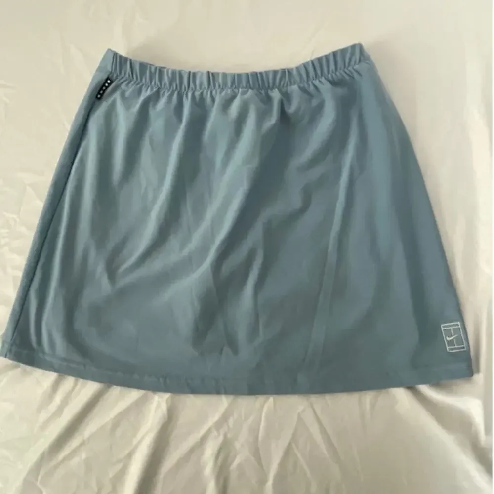 Nike Women's Casual Elastic Waist Mini Skirt - Light Blue (Size 8)